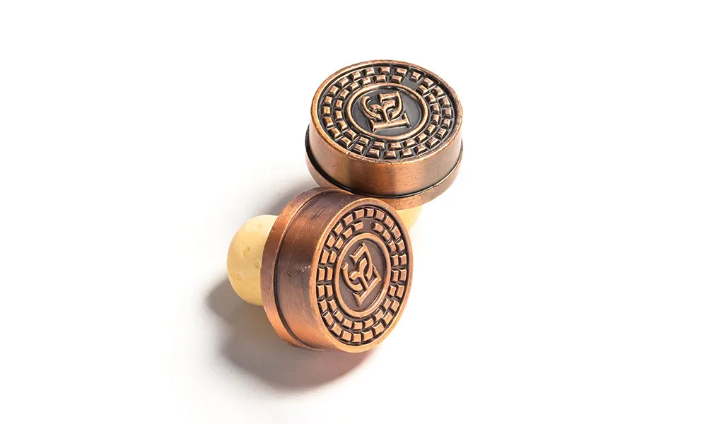 Zamak cap cork bottle stopper